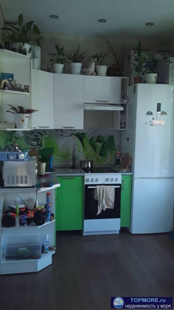 Продам квартиру общей площади 33 кв м на 3 этаже трехэтажного дома с ремонтом.распланирована в спальню и... - 2