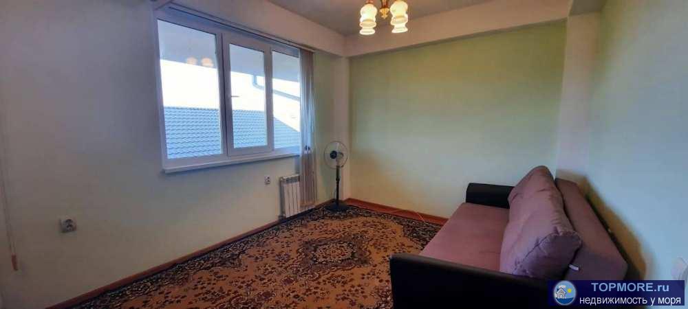 Продажа / Квартиры, Сочи, улица Лысая Гора, 2 950 р. Продажа уютной светлой студии на первом этаже, два больших окна с видом на горы. Все центральные коммуникации