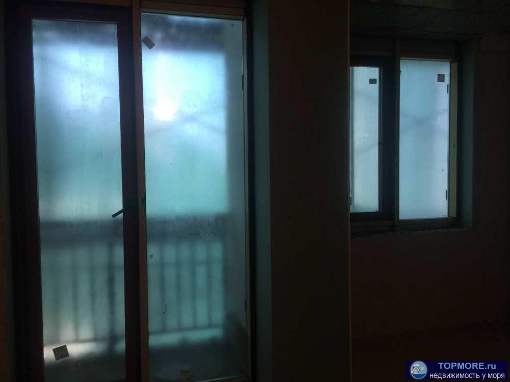 Двухуровневая квартира в Сочи в доме элит класса с видом на море. Квартира от агенства на расстоянии 700 м от моря....