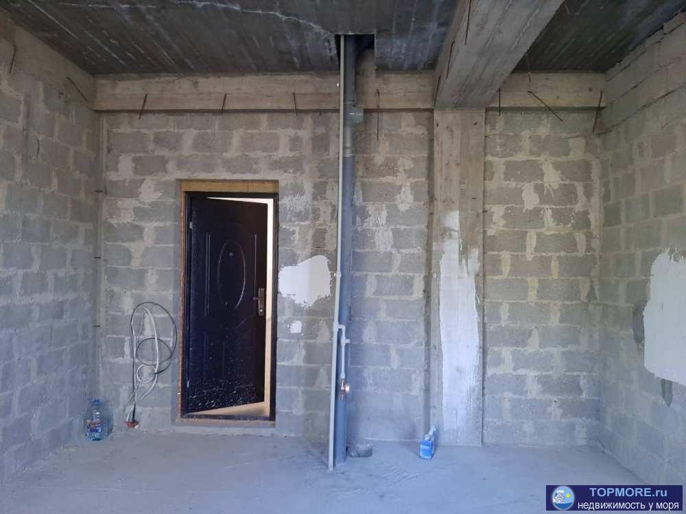 Продается квартира в районе Макаренко, в центральном районе. Квартира без отделки, правильной формы, имеет два окна и... - 2