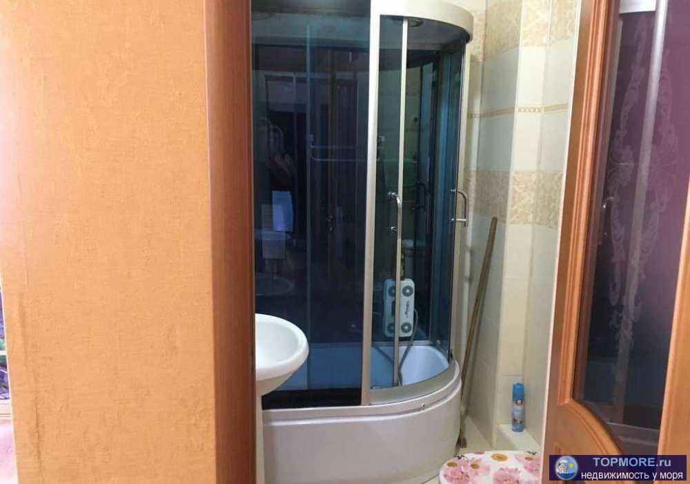 Продается 2х комнатная квартира в доме бизнес-класса в мкр.Светлана. Это популярный район города, который славится...