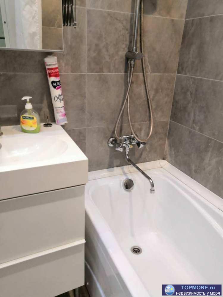 Продам квартиру с ремонтом. Техника и мебель остаётся. Новая сантехника.  - 2