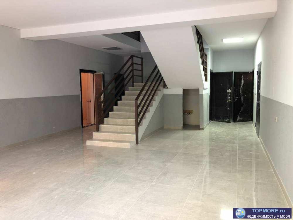 Продаеться хорошая квартира. В тихом уютном месте. С видом на лес, рядом с лесом. В спальном районе. Развитая...