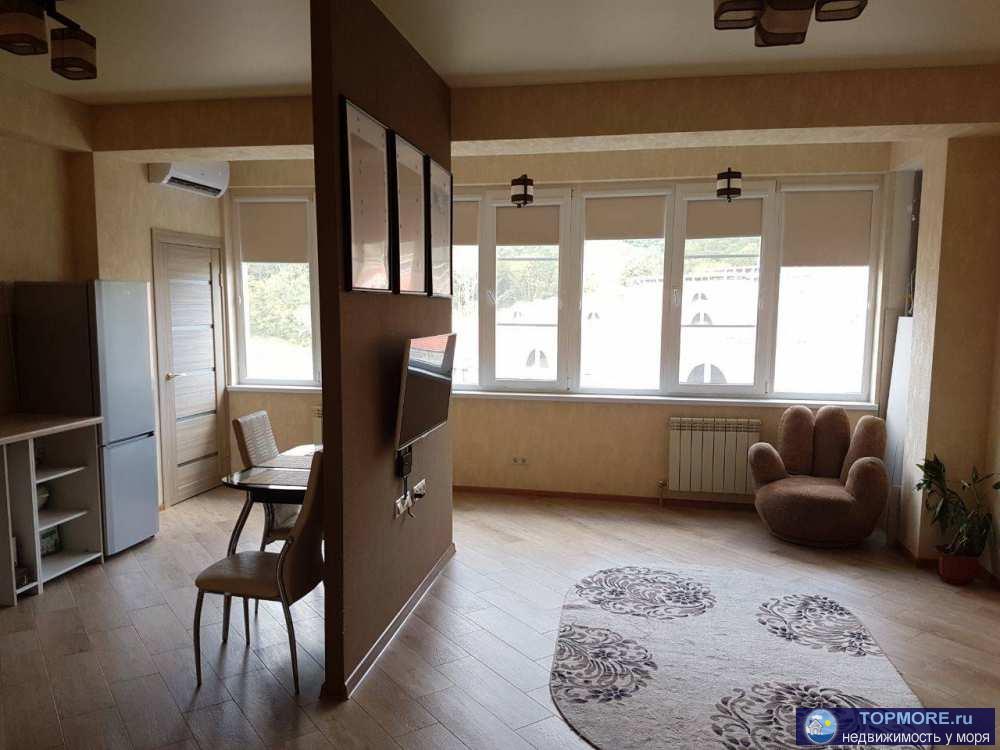 Продаю квартиру, с прекрасным ремонтом, очень уютную и довольно просторную. Прекрасные виды на горы и море. от...