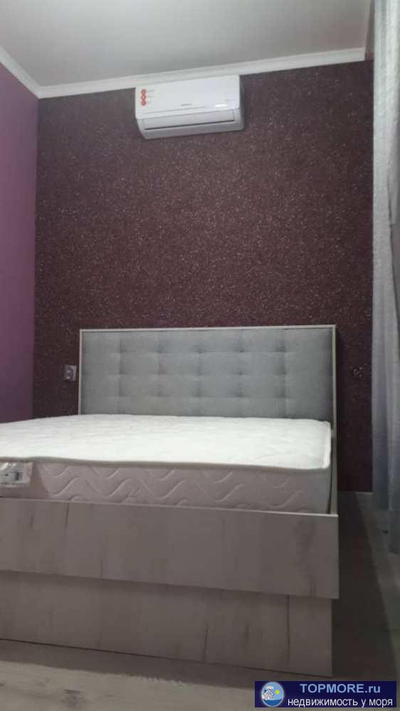 Продаю шикарную однокомнатную квартиру с видом на море и с шикарным ремонтом внутри.Из преимуществ:имееться хороший... - 2