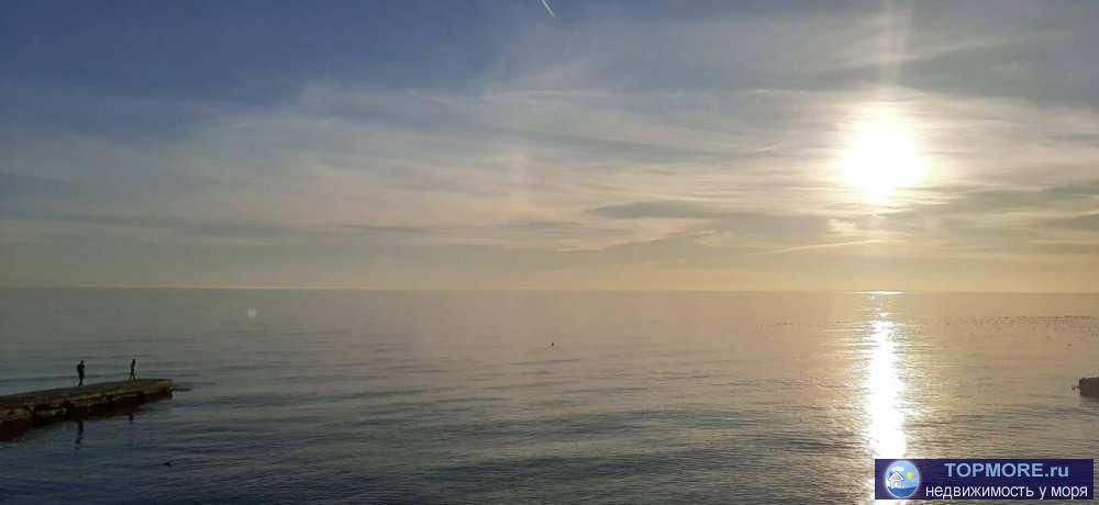 Комната в двухкомнатной квартире. Развитая инфраструктура. Море в 10 минутах от дома