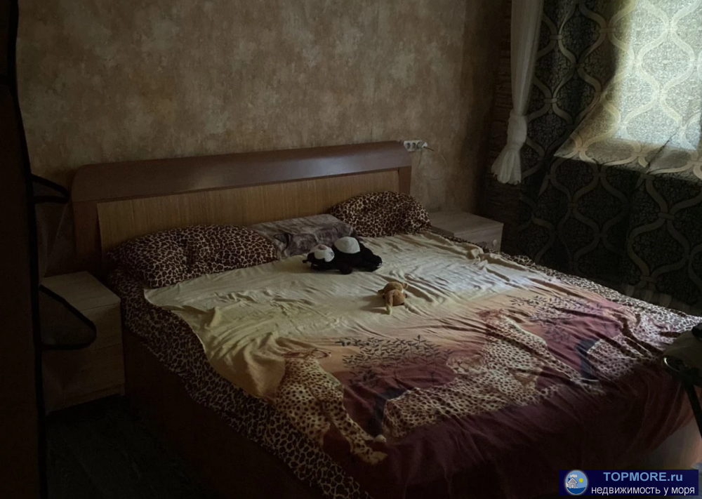 ве комнаты,две лоджии,большая и маленькая в общую площадь не входят.прям перед подъездом есть парковочное место!