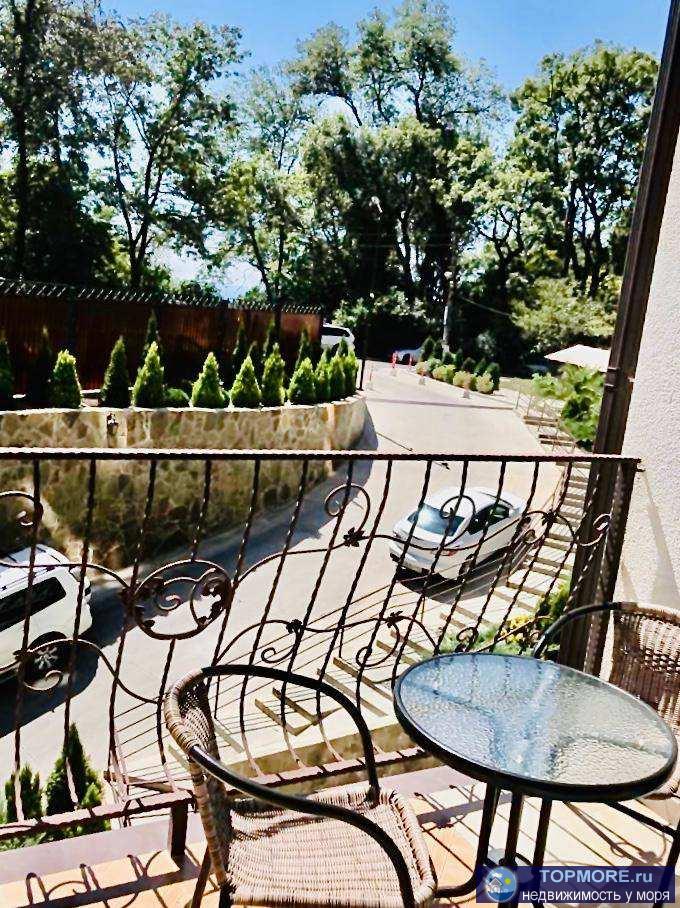 Шикарная студия в многоэтажном доме с мебелью и всей необходимой для жилья техникой.Все документы проверены и готовы...