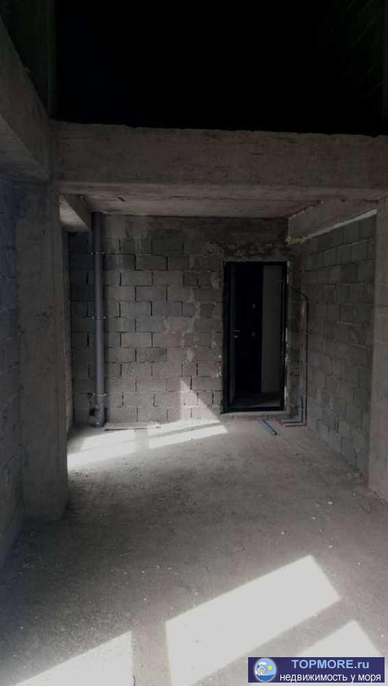 Отличное тихое расположение,в шаговой доступности рынок и гипермаркет. Остановка автобуса.Регистрация в мфц,  класс...