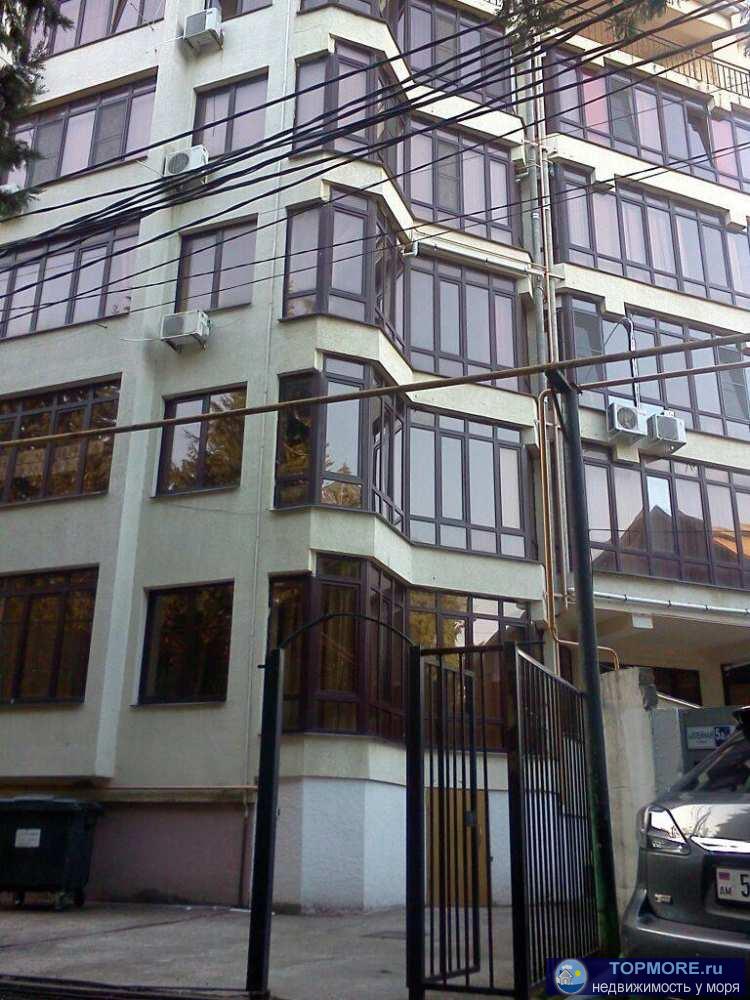 Продается отличная квартира в 50 метрах от моря. Рядом находится санаторий Знание. Квартира спланирована в две...