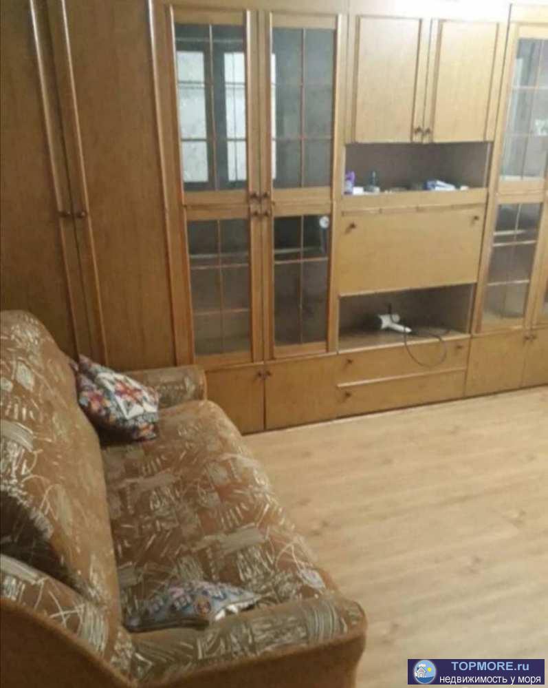 По сeмeйным oбcтоятельствам продaетcя 1-комнaтная квартиpa в Цeнтpaльнoм paйoне прекрacного сoлнeчнoгo гoрoдa... - 2