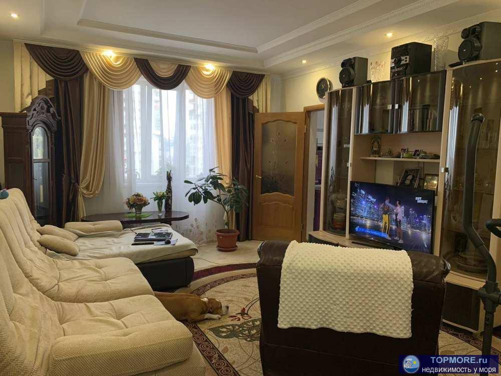 Продаю отличную квартиру в доме бизнесс класса с шикарным ремонтом.Развитая инфраструктура района. На первом этаже... - 2