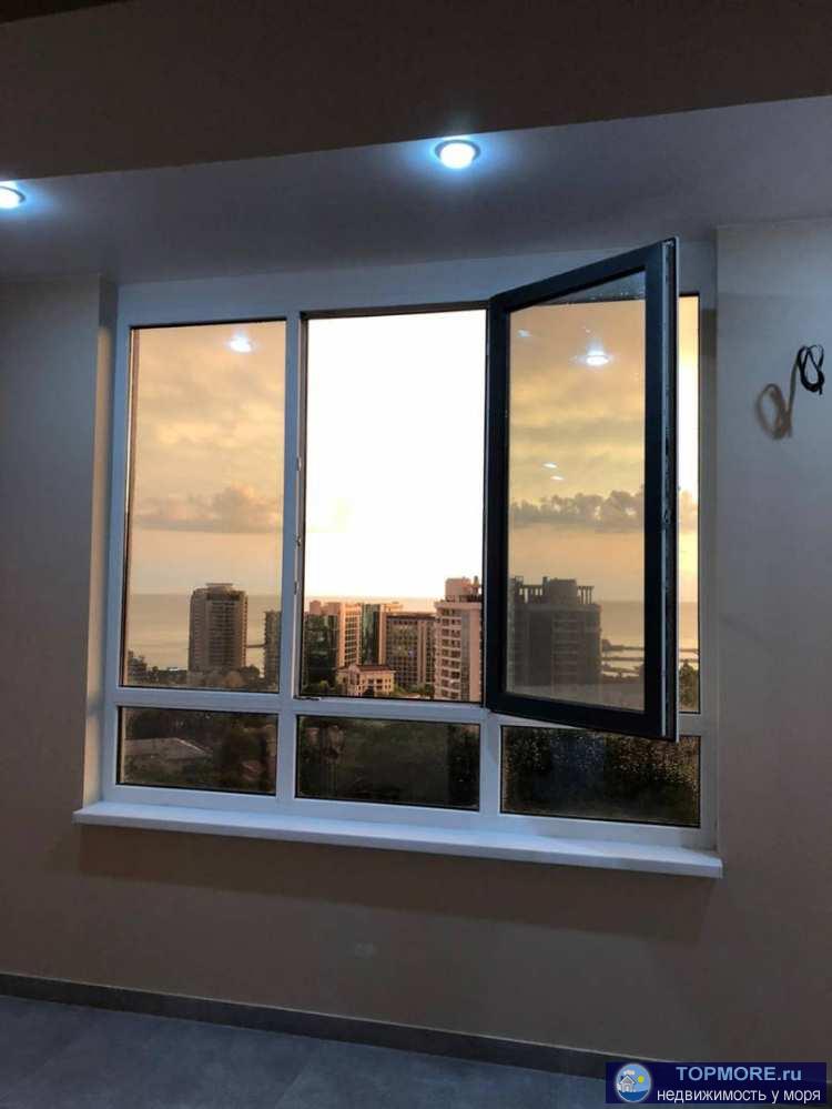 Продаётся 2-комн. квартира с ремонтом. Дом бизнес класса, вид на море и Морской Порт. Очень хорошая локация.  - 1