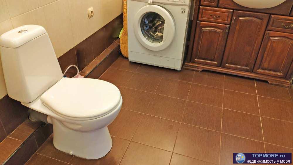 2 комнаты, По документам площадь 47,5 по факту примерно 60, т.к. лоджию совместили с комнатами. Статус: жилое... - 1