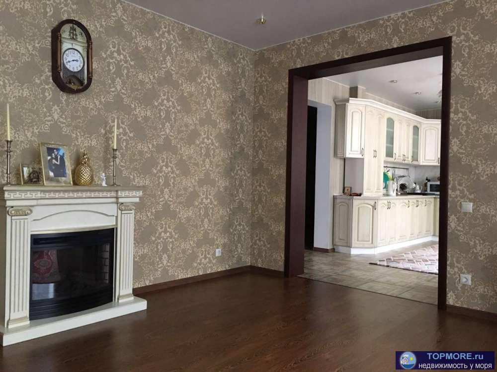 Лот № 106136. В продаже шикарная просторная квартира площадью 122,5 кв.м. в пешей доступности от моря. Внутри сделан...