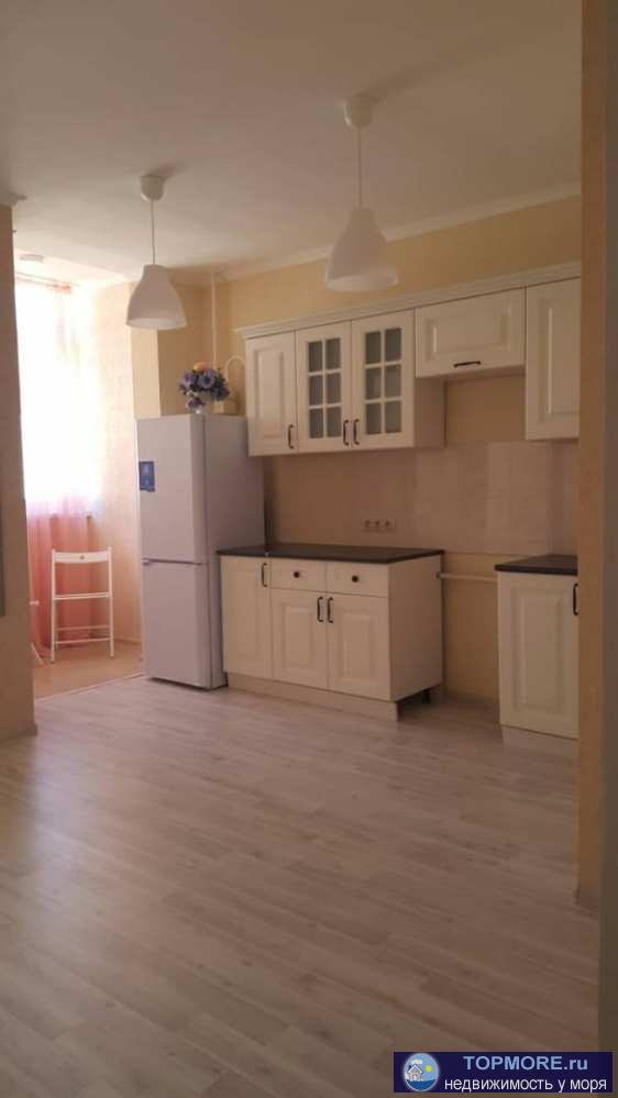 Двух уровневая квартира с ремонтом боковой вид на море. Первая  остановка от ул. Виноградной. Магазины, остановка... - 1