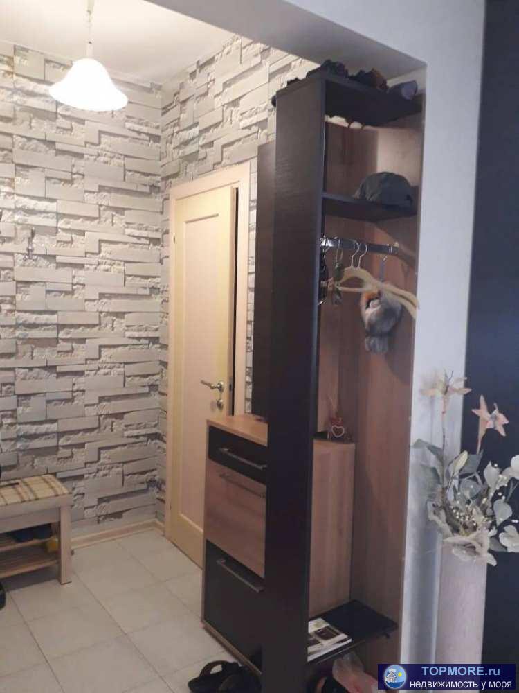 Продаётся отличная трехкомнатная квартира в прекрасном районе Светлана. В квартире выполнен качественный ремонт. 2...