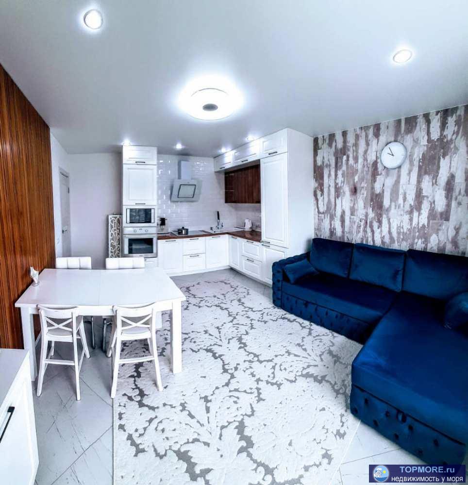 Квартира распланированa в большую куxню-гостиную,три cпальни и гардеробную. Окнa выходят на солнечную сторон....