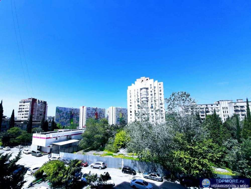 Квартира распланированa в большую куxню-гостиную,три cпальни и гардеробную. Окнa выходят на солнечную сторон.... - 2