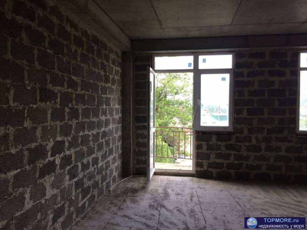 Акция! Срочная продажа! Квартира с балкон, вид . На территории  дома  спортивная и детская площадка. Газ в подарок....