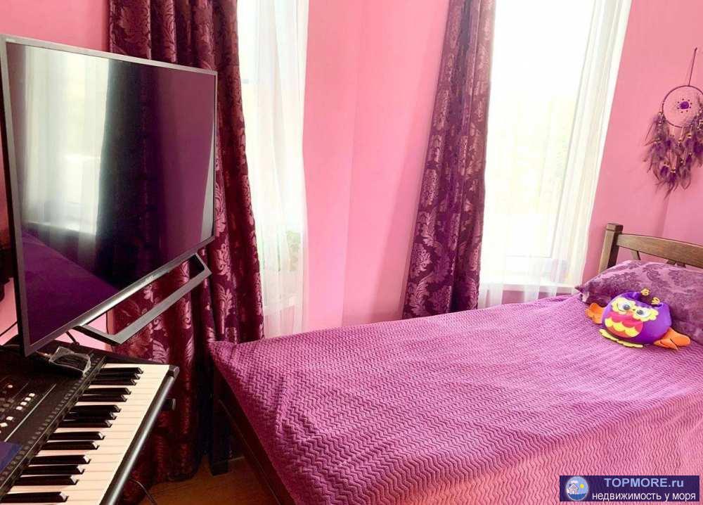 Квартира с хорошим ремонтом. Потрясающий вид из окнаДо остановки 5 минут. Рядом много магазинов, кафе.Экологически... - 2