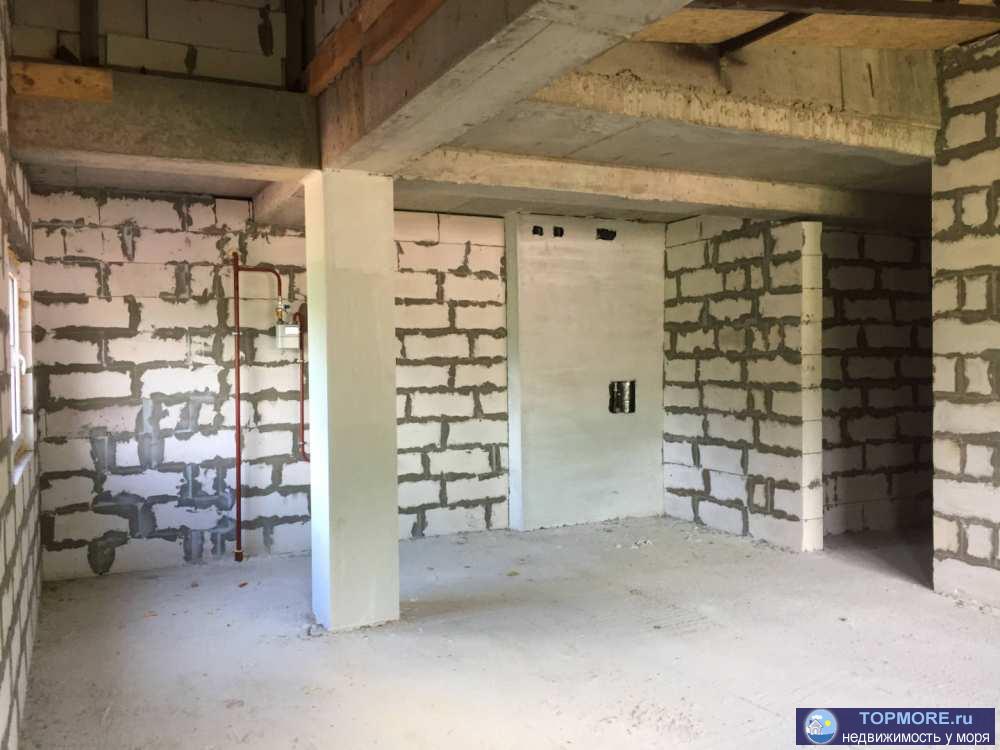 Квартира 43,5 кв. м свободной планировки в центре пгт Красная Поляна.  Высота потолка позволяет сделать второй... - 2