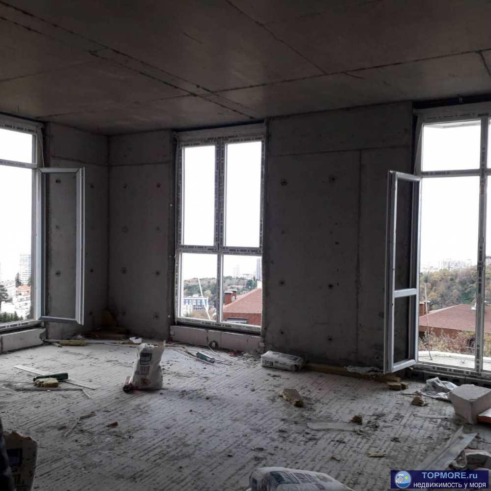 Продаю 2-х омнатную квартиру в доме бизнес класса в Сочи!В квартире 4 окна, шикарные виды на море , город,... - 2