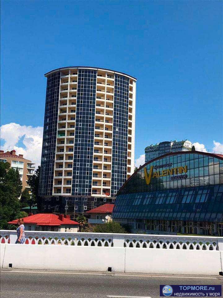 Продается квартира-студия в самом востребованном районе Сочи, низ Светланы. Квартира имеет шикарный  панорамный вид...