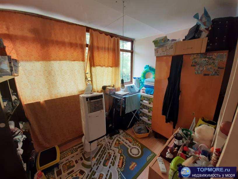 Продается 4х комнатная квартира на ул.Крымская, в 700 метрах от моря!Дом панельный был построен по спецпроекту.... - 1