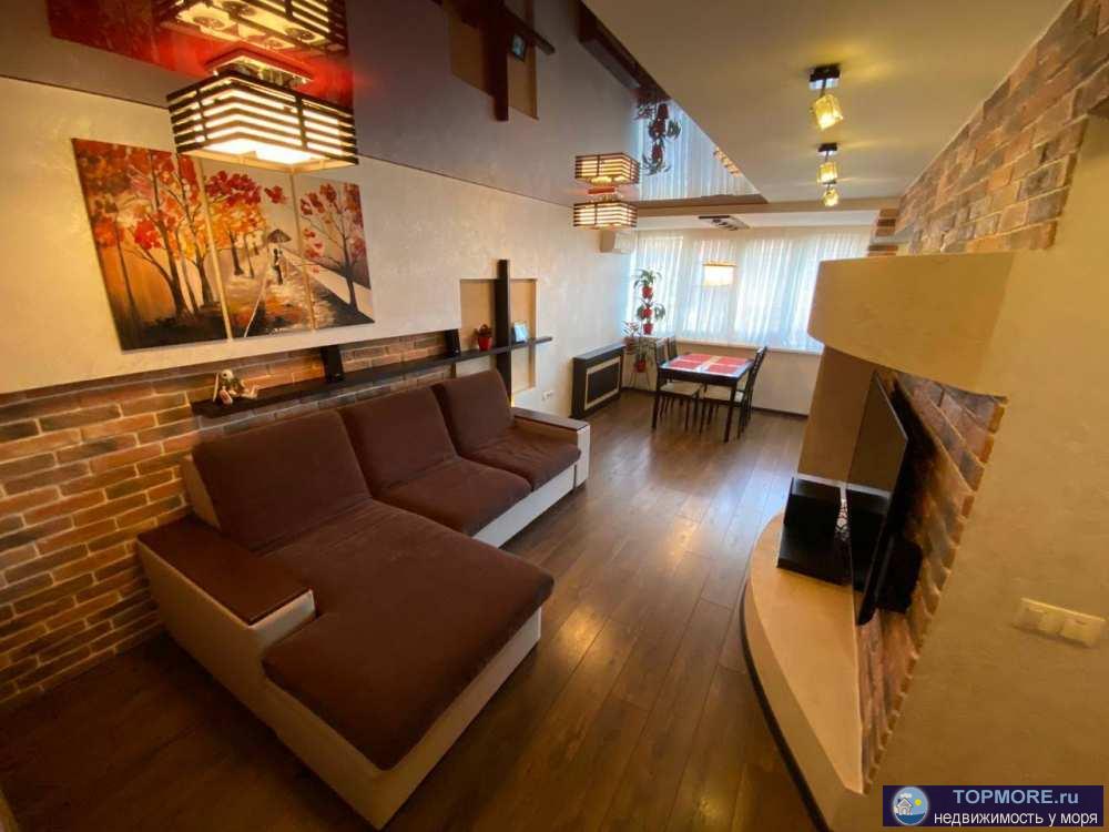 В прямой доступности одна из лучших школ города (гимназия №8 на ул.Парковая), лучшие - детские сады города (№5 на ул....