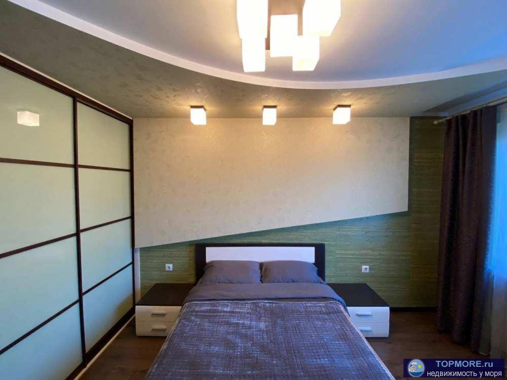 В прямой доступности одна из лучших школ города (гимназия №8 на ул.Парковая), лучшие - детские сады города (№5 на ул.... - 2