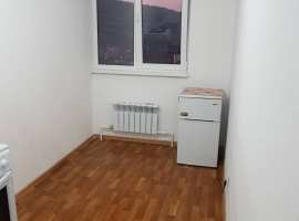 Продается просторная, 2-х комнатная квартира в районе Макаренко,...