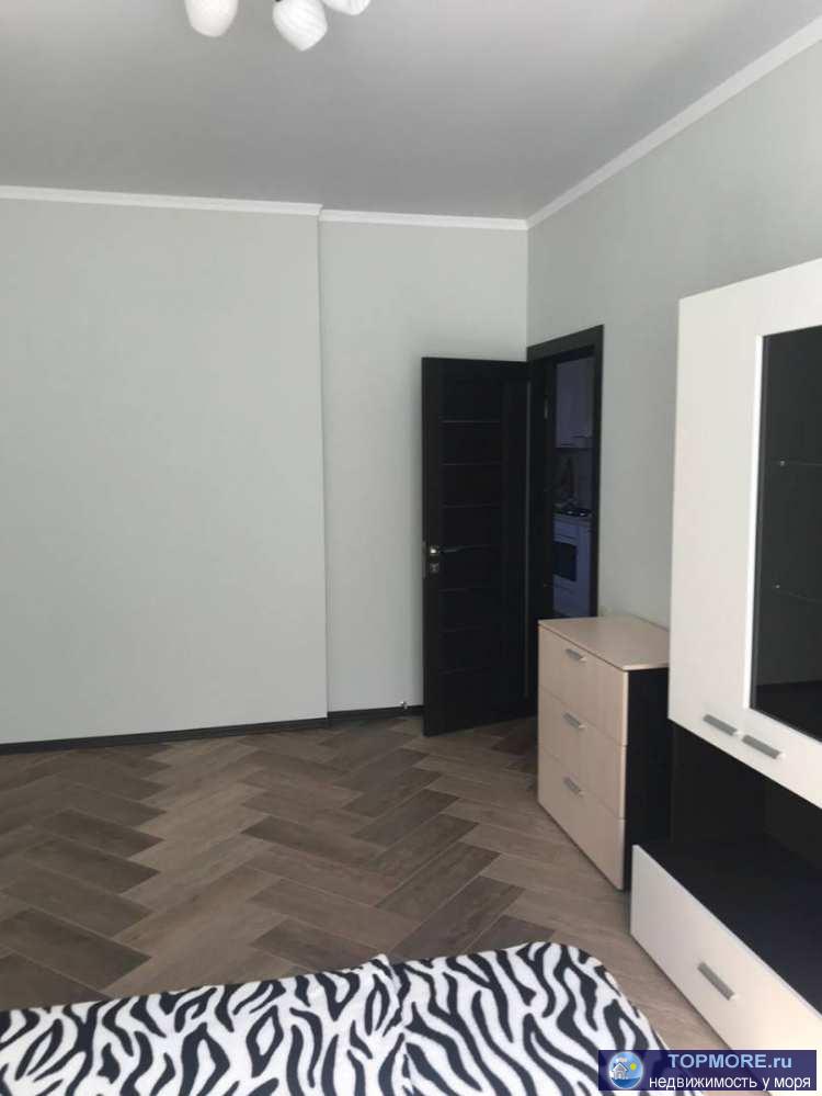 Продаю квартиру цене ниже рыночной! Квартира с шикарным видом на гору! Сделан хороший новый ремонт с использоваием... - 2