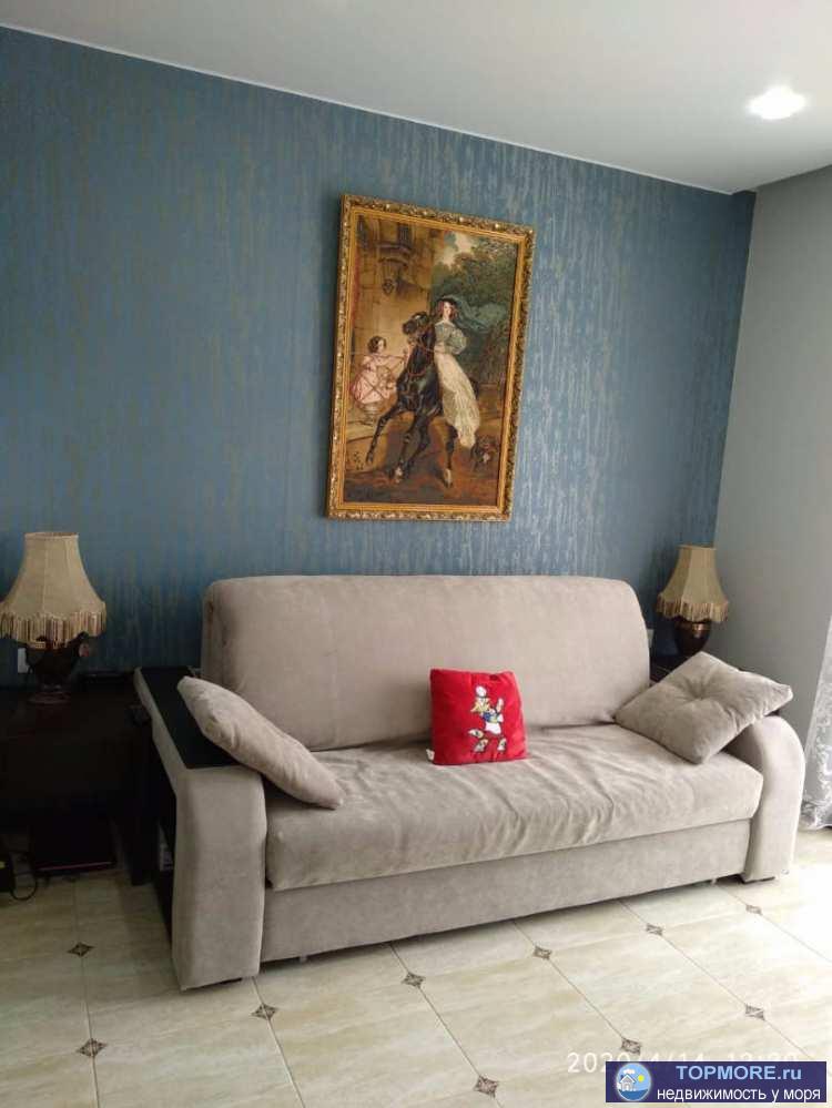 Продается студия 23 кв.м.  на третьем этаже трехэтажного блочного дома. Современный ремонт пастельных тонов. Отличная...