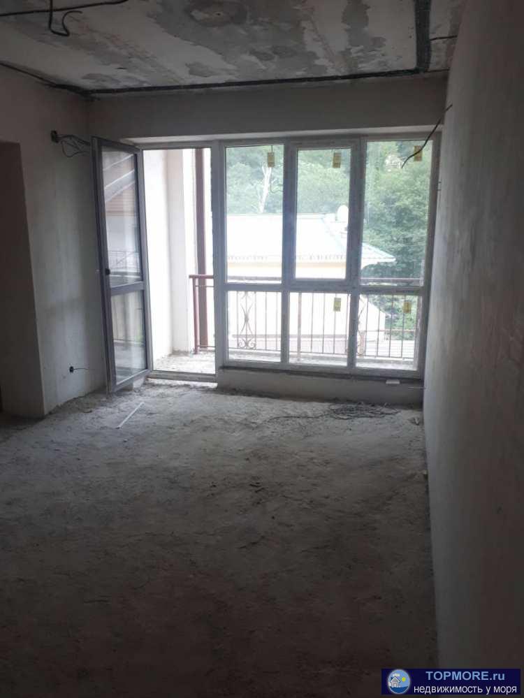 Продам 4х комнатную квартиру (3 изолированных спальни и кухня гостинная) в одном из самых зеленых и экологически... - 2