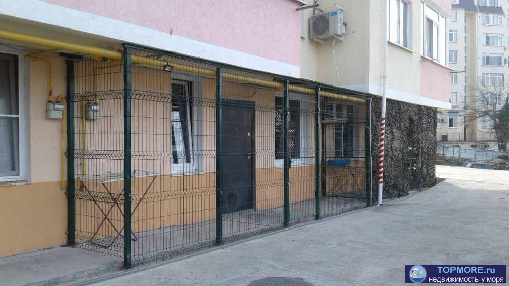 Полноценная двухкомнатная квартира на первом этаже с отдельным входом. В доме газ. статус квартира. Ипотека любого... - 1