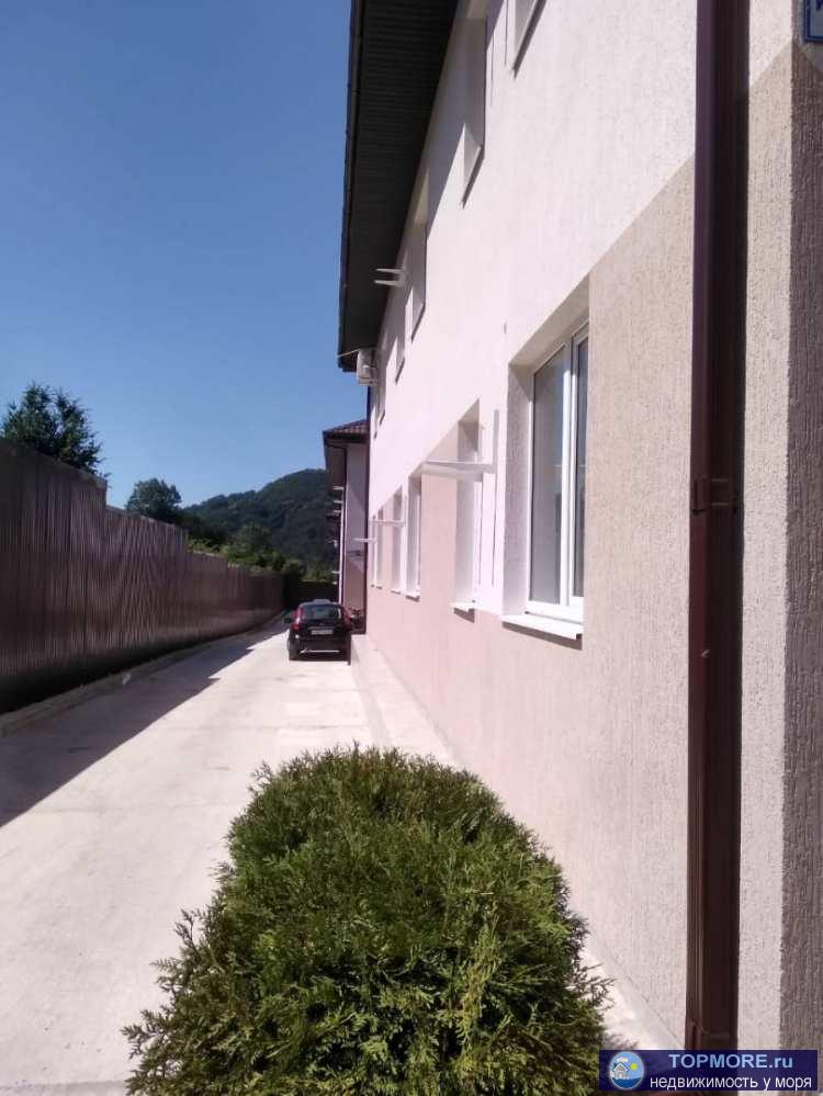 Продаю квартиру в районе Изобильная с видом на горы и лес. В квартире выполнен ремонт, выделен санузел, два окна...