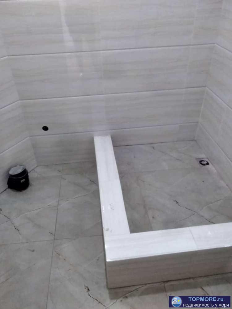 Продаю квартиру в районе Изобильная с видом на горы и лес. В квартире выполнен ремонт, выделен санузел, два окна... - 1