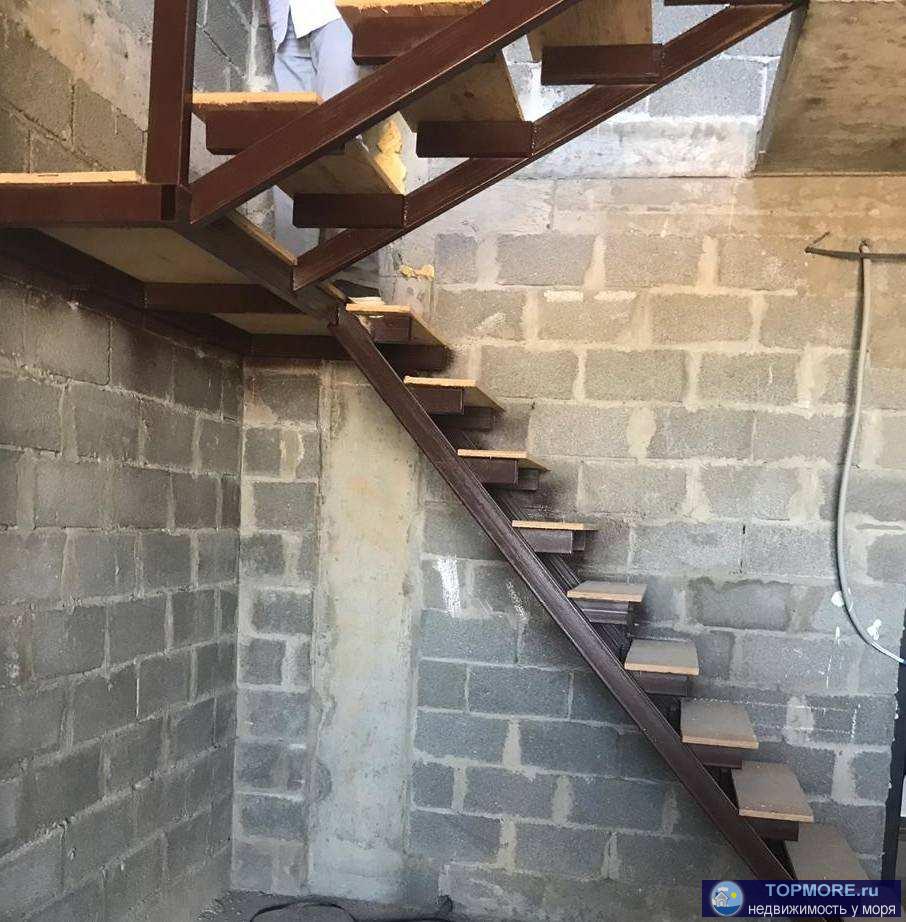 Жилой комплекс  находится в микрорайоне Соболевка.Предлагается квартира свободной планировки .Отделка фасада...