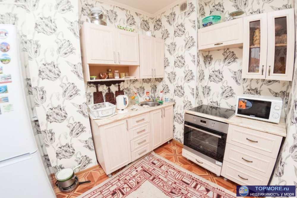 Продаю полноценную однокомнатную квартиру в Сочи, в одном из самых живописных районов Адлера. В квартире остается вся... - 1