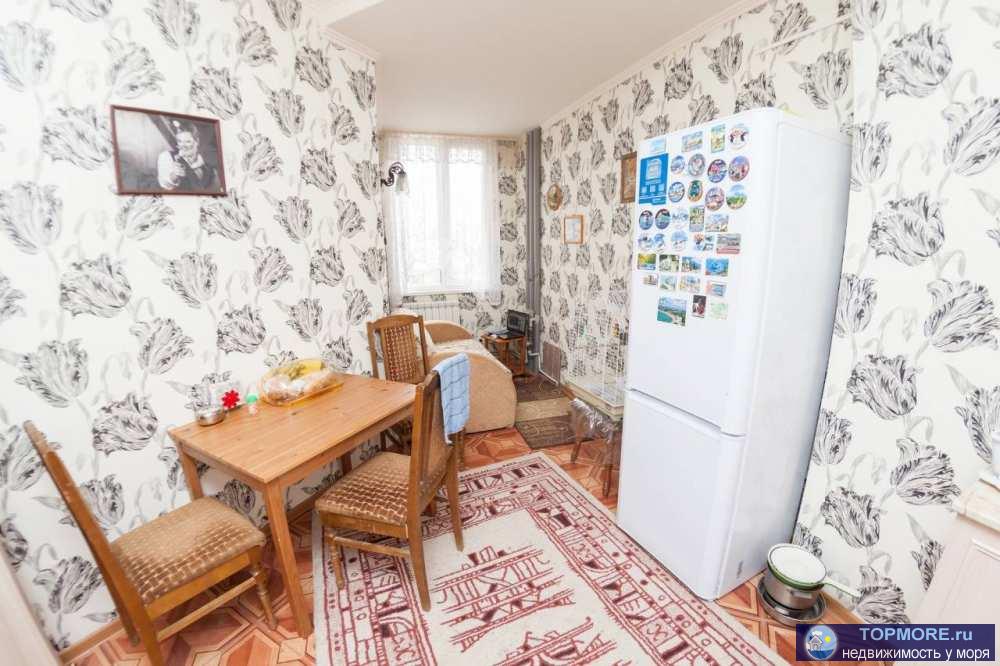 Продаю полноценную однокомнатную квартиру в Сочи, в одном из самых живописных районов Адлера. В квартире остается вся... - 2