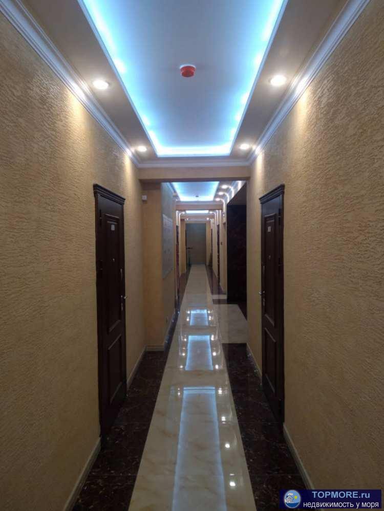 Шикарное расположение комплекса говорит само за себя.Квартира с ремонтом,мебелью и техникой.Это готовый бизнес под...