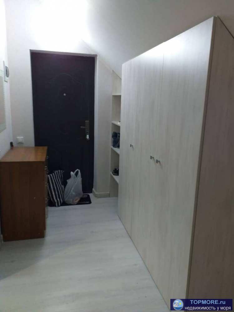 Продается квартира для семейной пары.Хороший,тихий район,автобусная остановка в пешей доступности.Развитая... - 1