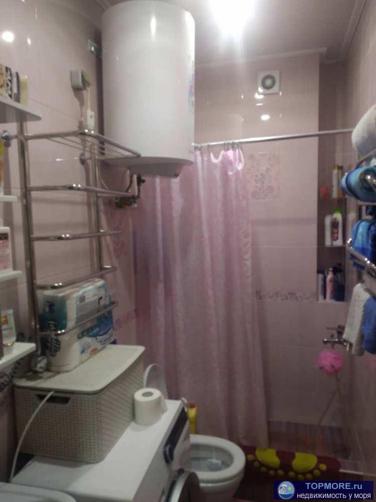 Продается квартира для семейной пары.Хороший,тихий район,автобусная остановка в пешей доступности.Развитая... - 2