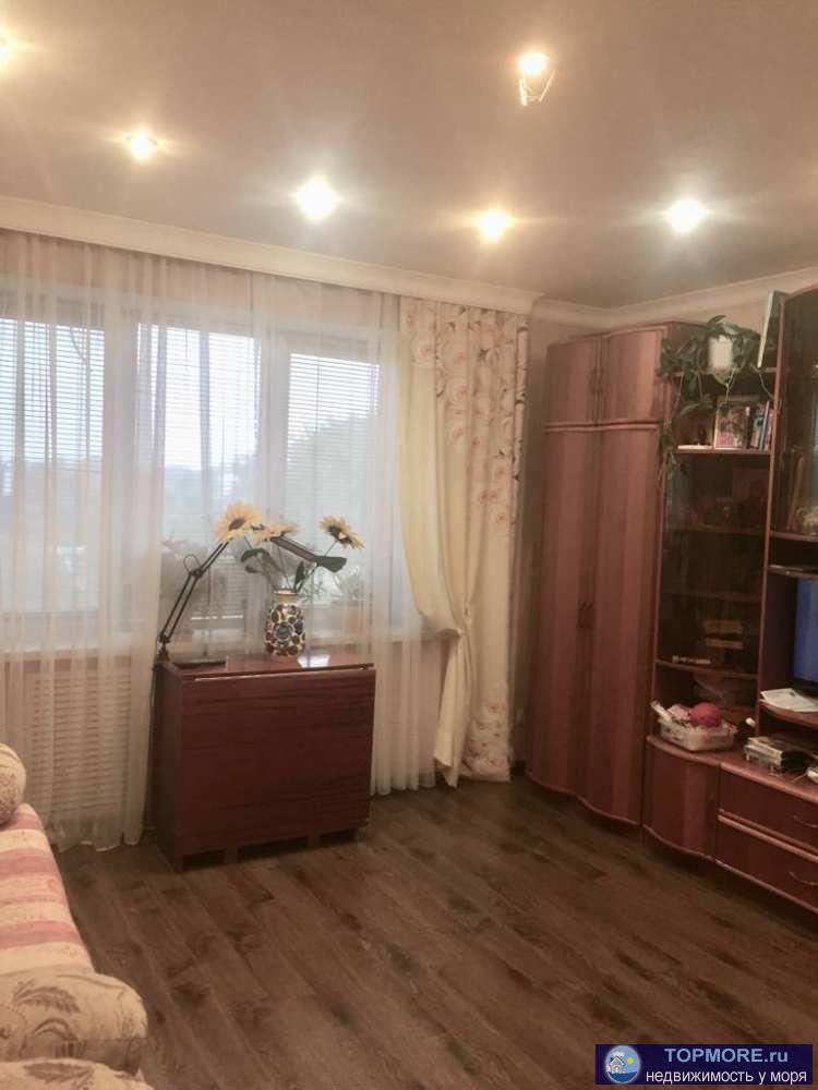 Продается просторная двухуровневая квартира в самом центре Дагомыса. Площадь 103 м. кв. Три изолированные комнаты,...