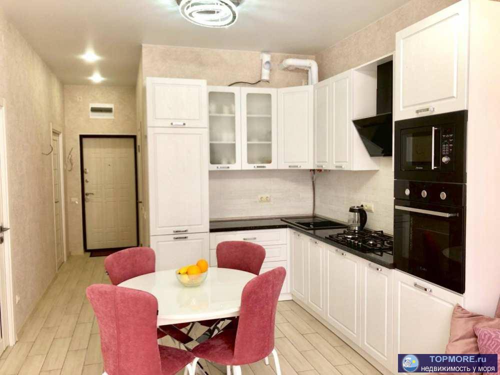 Продаётся 2 комнатная квартира на ул. Ивановской в Адлере.Площадь 48,6 кв.мБалкон 5 кв.мЭтаж 4Статус помещения:... - 2
