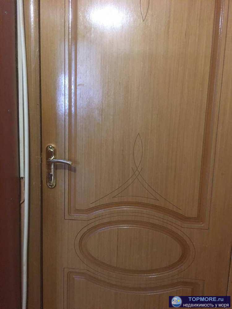 В г. Сочи по центральной улице рпгт Лазаревское на пятом этаже пятиэтажного дома продается квартира. Развитая... - 2