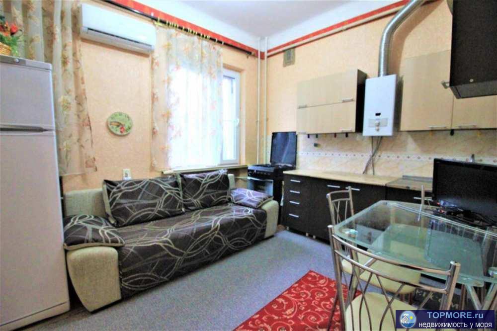 Квартира Грибоедова 7. Площадь 40 метров квадратных, второй этаж уровень третьего. Выполнен ремонт на 1 000 000...