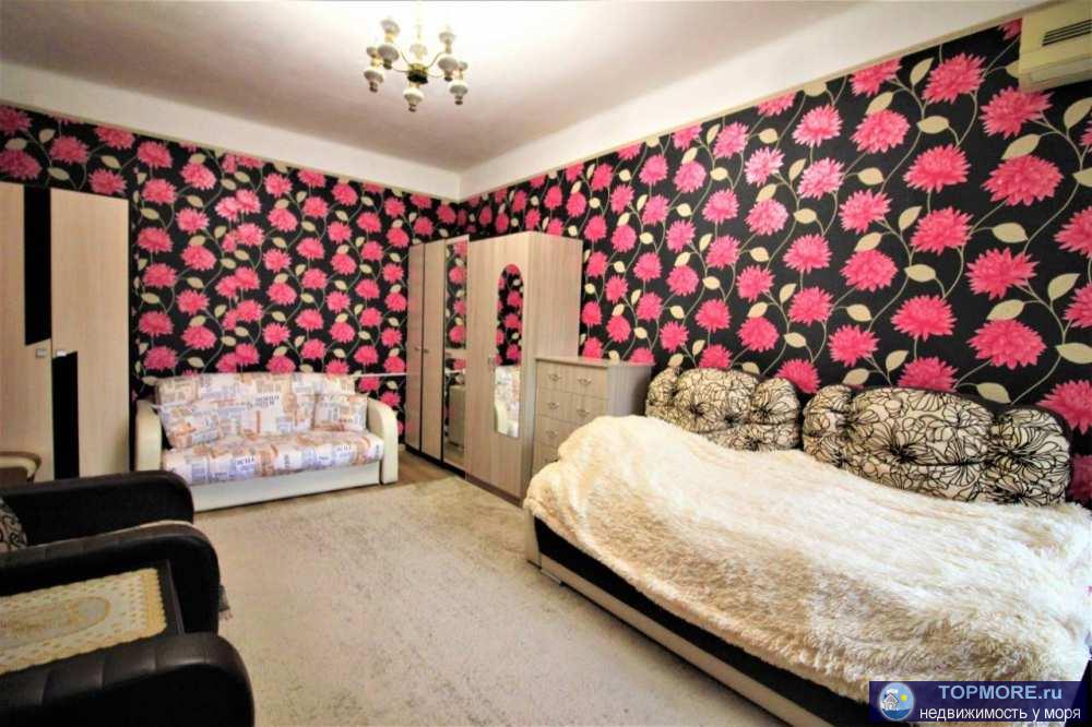 Квартира Грибоедова 7. Площадь 40 метров квадратных, второй этаж уровень третьего. Выполнен ремонт на 1 000 000... - 1