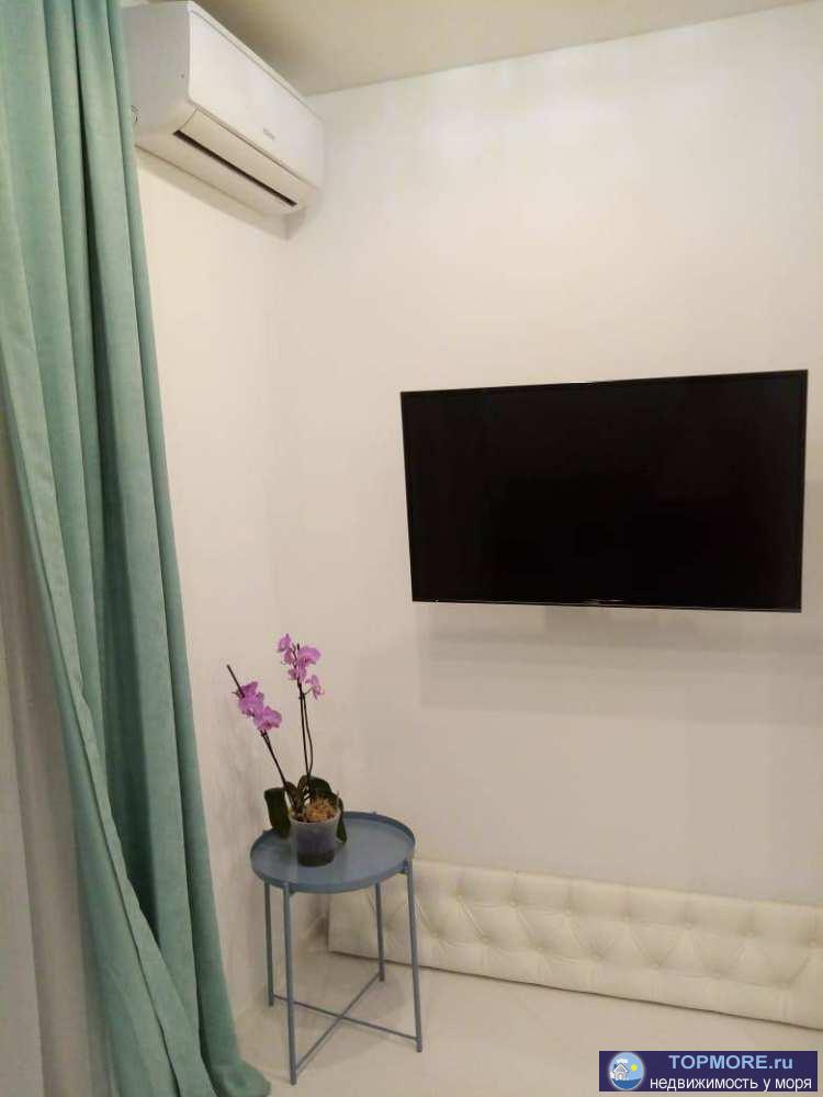 Продается студия с хорошим ремонтом, как говориться делали для себя и на ремонт и материалы не жалели денег.Рядом...